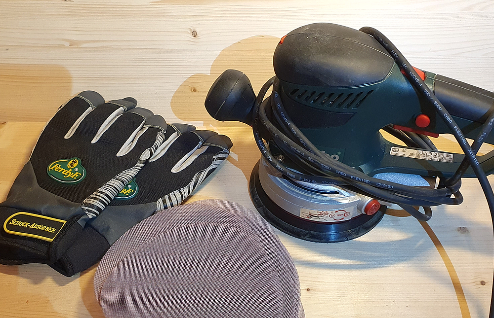 Padded gloves reduce vibration