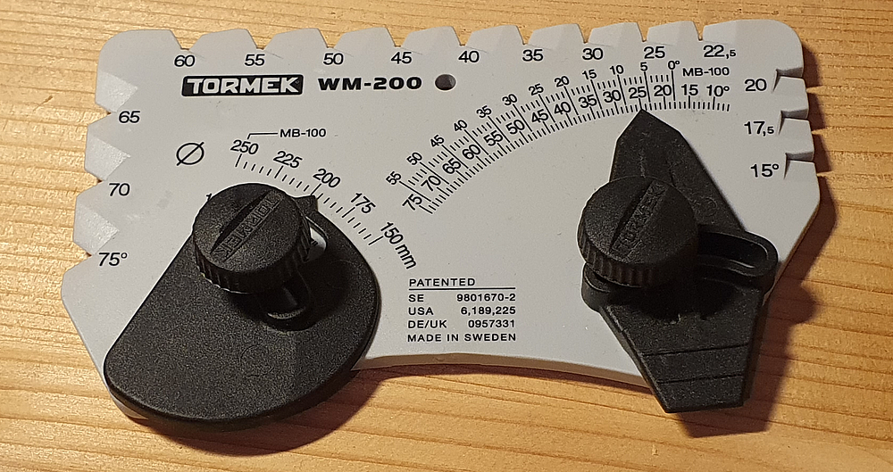 Angle gauge for a possibly worn grinding wheel